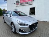 Hyundai i30 Select 1.6 CRDI / 5.türig / EURO-6/ Klima - Hyundai i30 Select mit Diesel-Antrieb