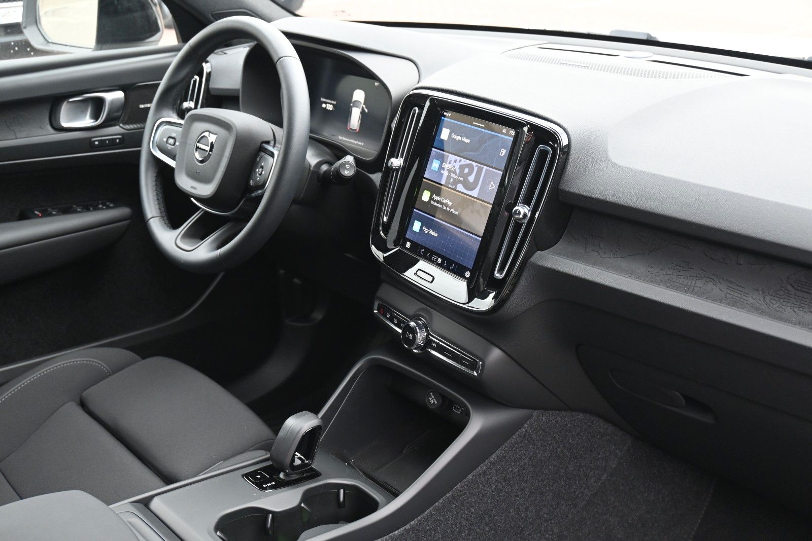 Fahrzeugabbildung Volvo EX40 SingleMotorExtendedRangePlus Dark*574 KM RW