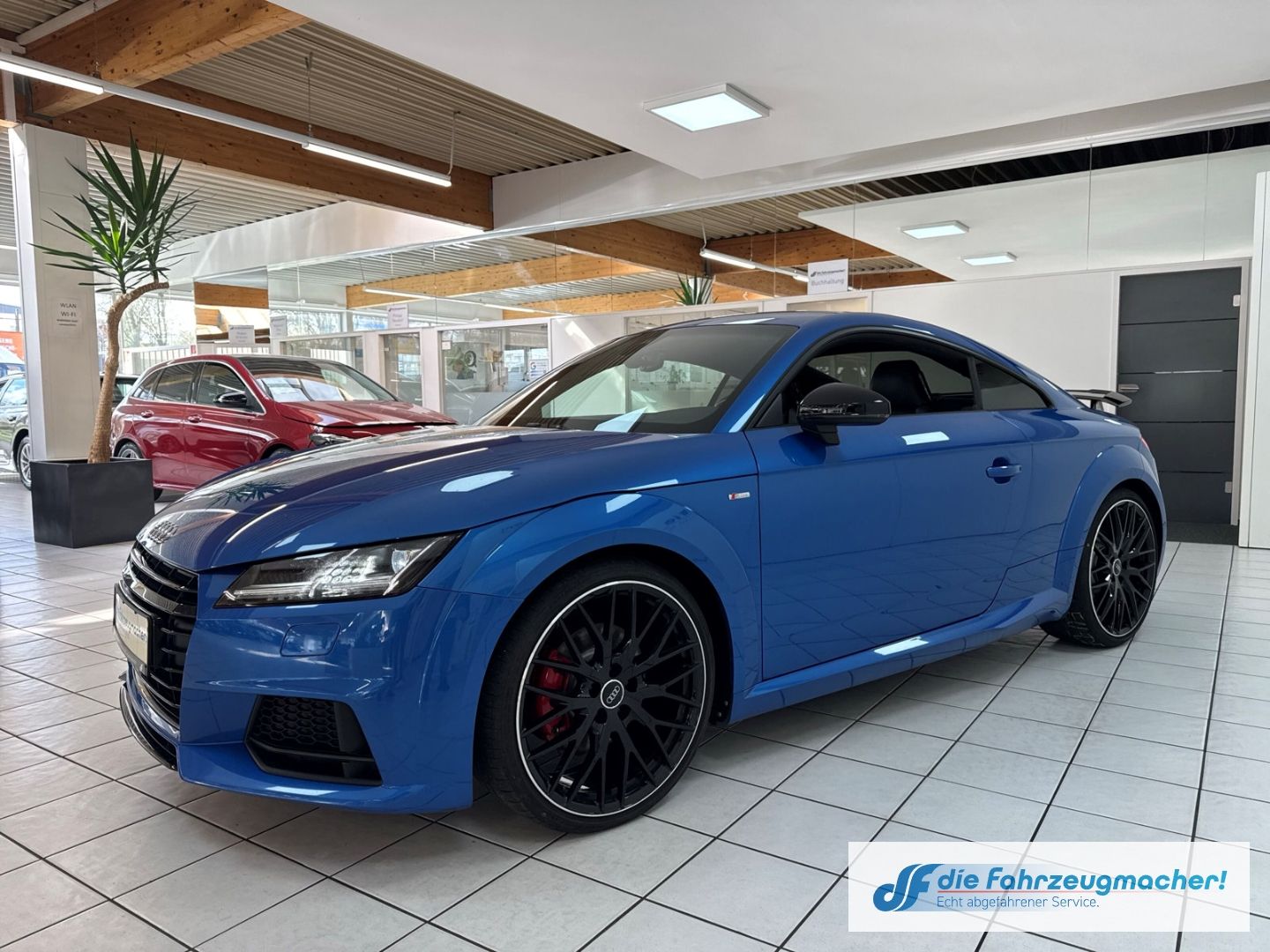 Fahrzeugabbildung Audi TT Coupe 2.0 TFSI quattro S line Sportpaket Lede