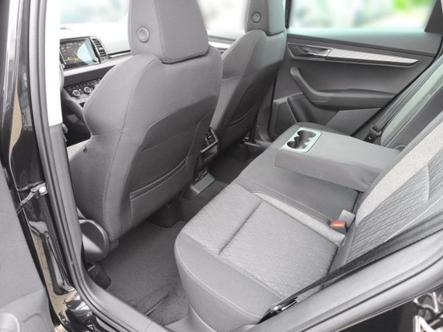 Fahrzeugabbildung SKODA Karoq 1.5 TSI DSG Selection Tour AHK PANO AREA-V