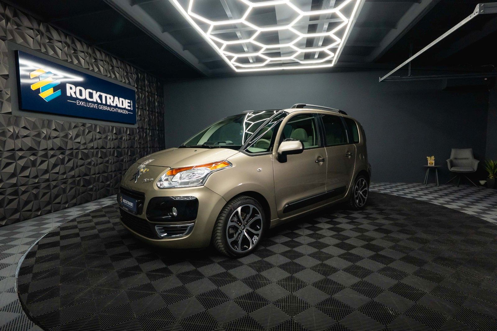 Fahrzeugabbildung Citroën C3 Picasso Exclusive Black Paket *1.Hand*Pano*