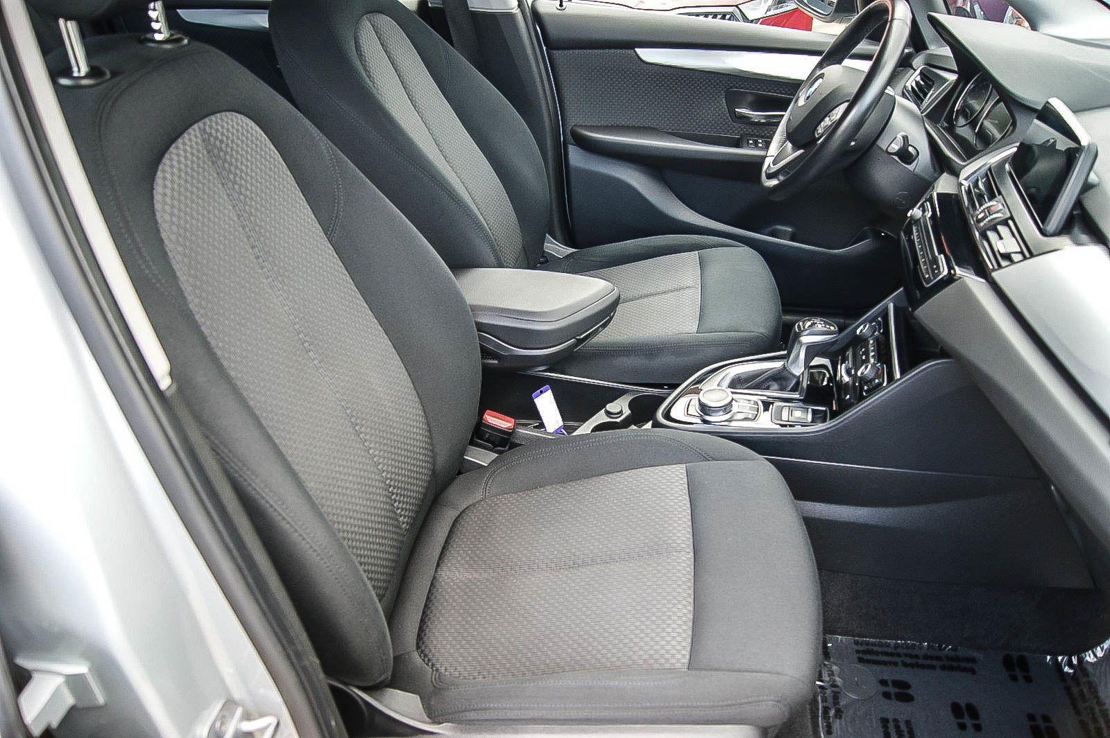 Fahrzeugabbildung BMW 225 xe Advantage Aut LED-SCHEINWERFER SIHZG PARK