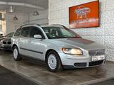 Volvo V50 1.8 Kinetic*Klima*Allwetterreifen*TÜVNeu* - silberne Volvo V50