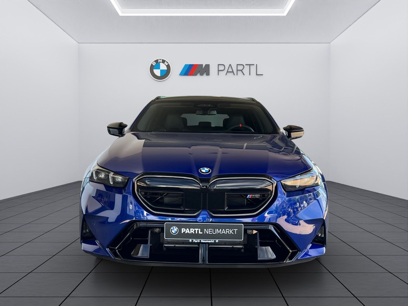 BMW M5 Touring M-DriversP. ACC 360° Pano B&W AHK imagem 2
