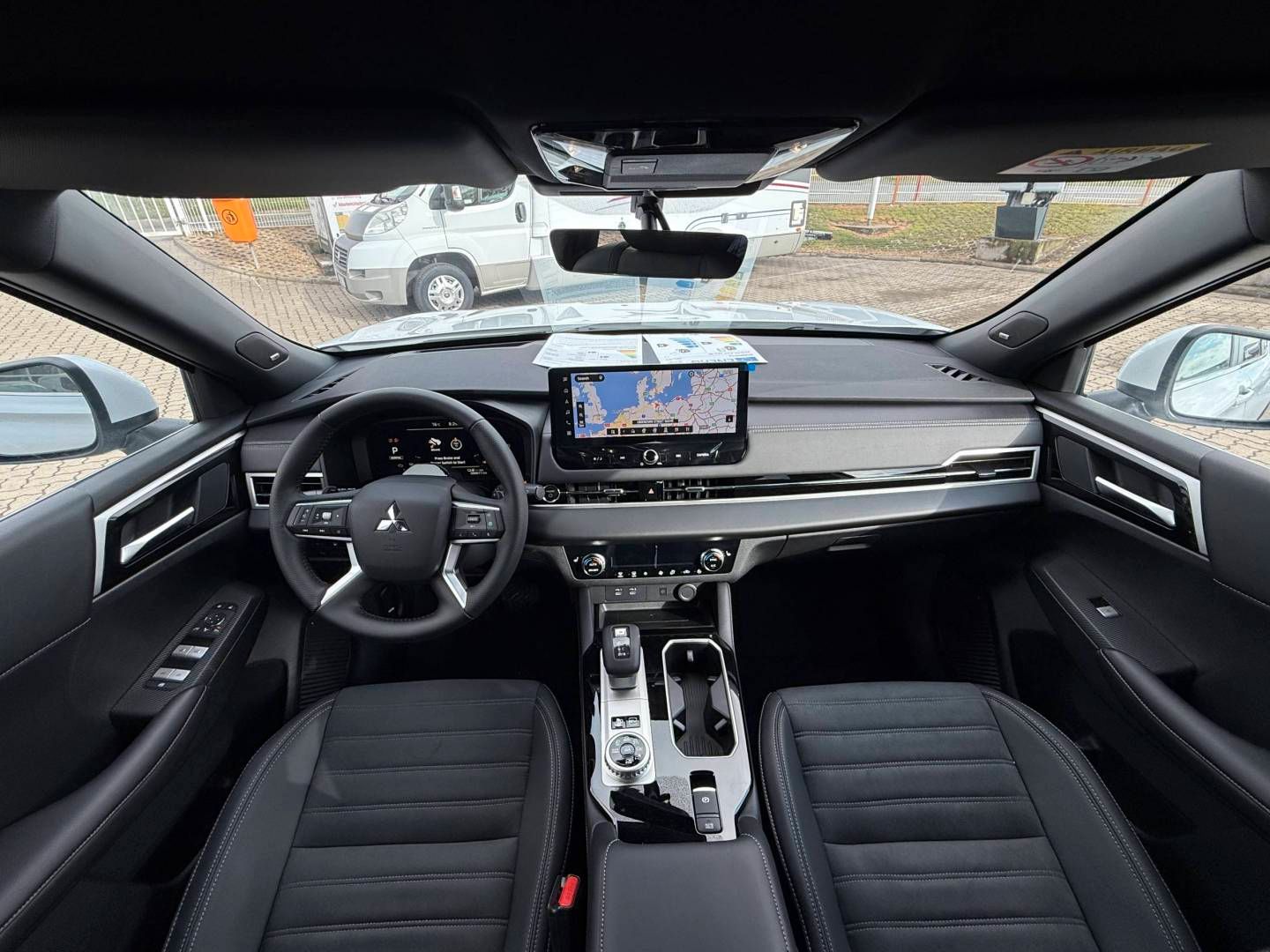 Fahrzeugabbildung Mitsubishi Outlander Plug-in Hybrid Select 2.4