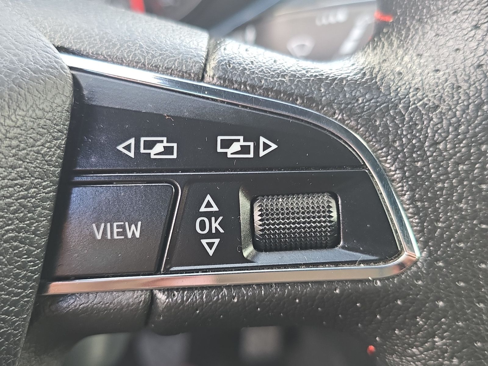 Fahrzeugabbildung SEAT Arona FR BUSINESS PAKET LED KAMERA NAVI AHK ACC