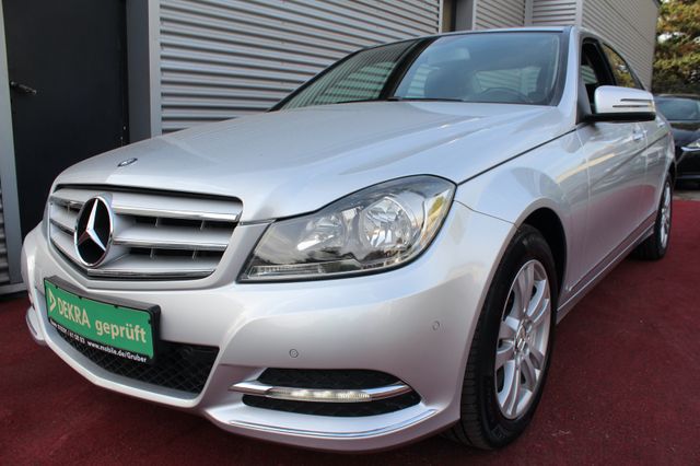 Mercedes-Benz C 200 AVANTGARDE AUTOMATIK KLIMA AHK NAVI PDC