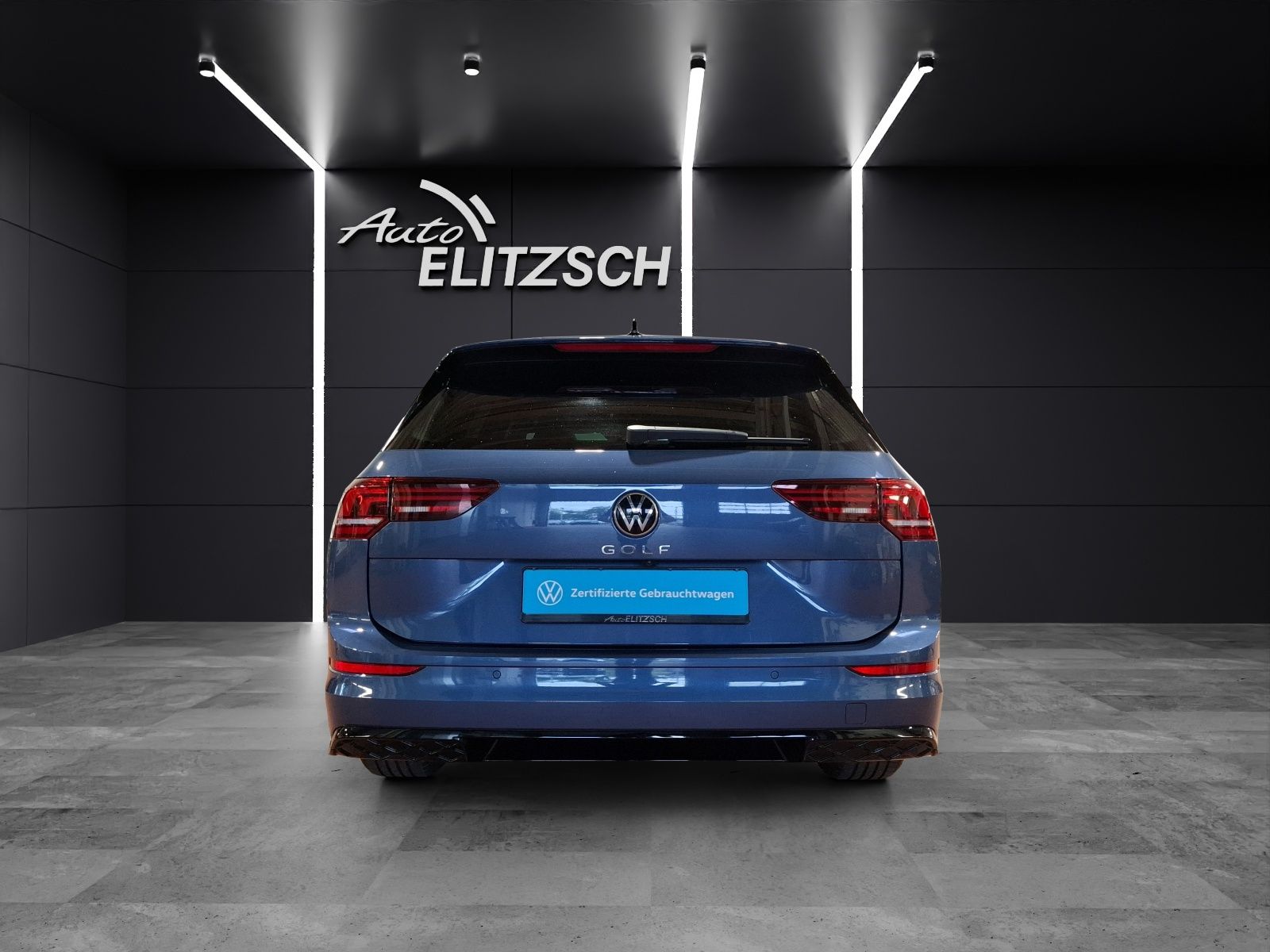 Fahrzeugabbildung Volkswagen Golf VIII Variant TSI R-Line Standhzg. LEDplus N
