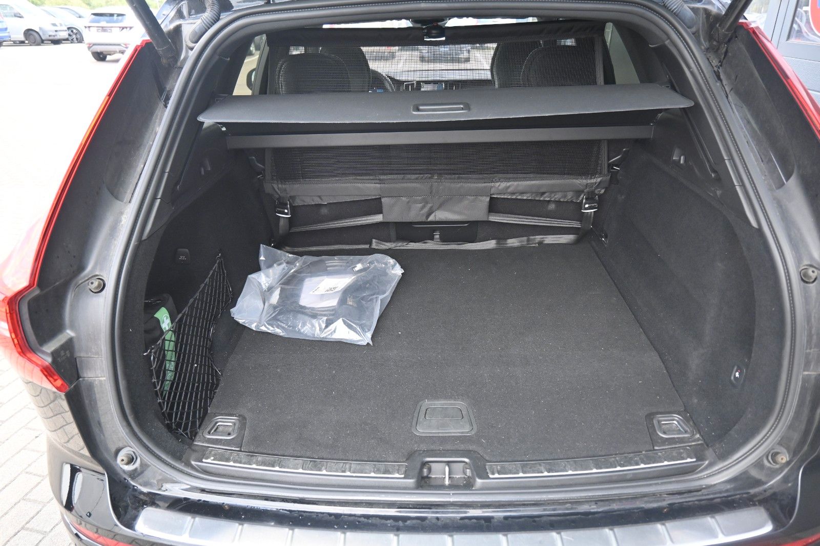 Fahrzeugabbildung Volvo XC60 T6 AWD Recharge Plus Dark*360°*ACC*AHK