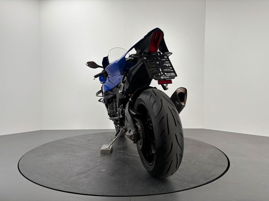 Fahrzeugabbildung Yamaha YZF-R1 *NEUWERTIG *WINGLETS *UNFALLFREI