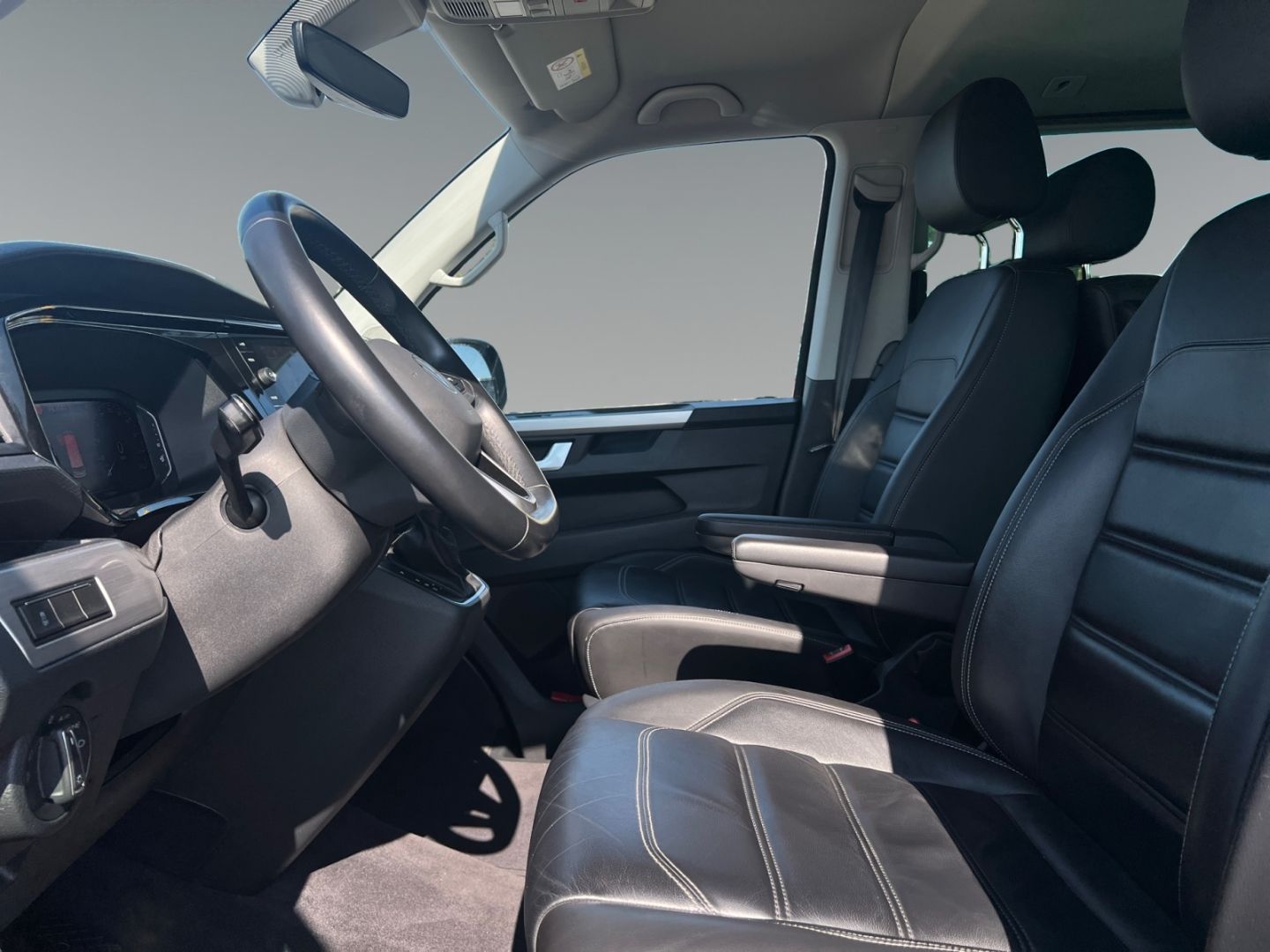 Volkswagen T6.1 Multivan Comfortline 4MOTION Leder Standhzg foto 10