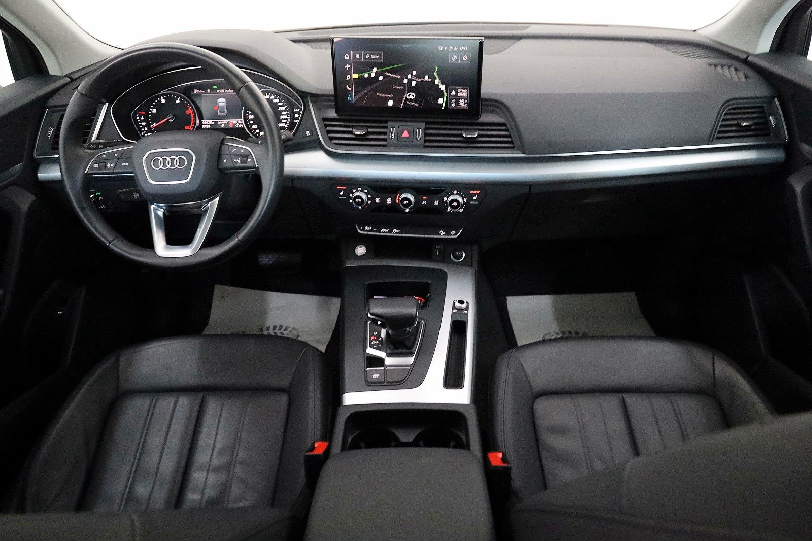 Fahrzeugabbildung Audi Q5 35 TDI, Leder, Navi, LED, SH