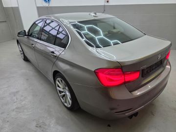 BMW 320 - 5