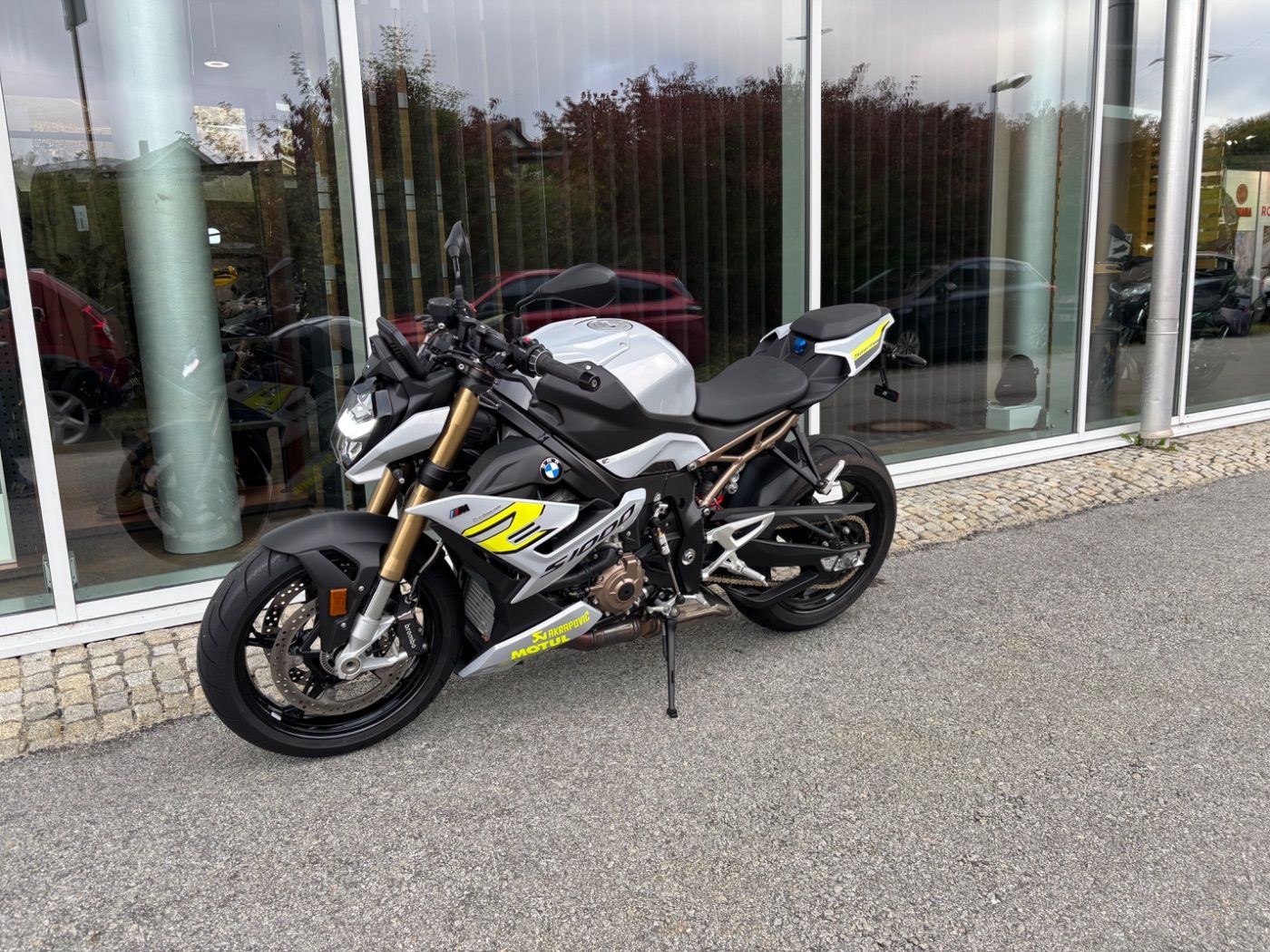 Fahrzeugabbildung BMW S 1000 R
