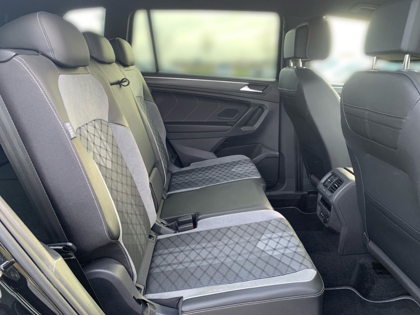 Volkswagen Tiguan Allspace R-Line 4Motion 2.0 TSI Navi AHK foto 23