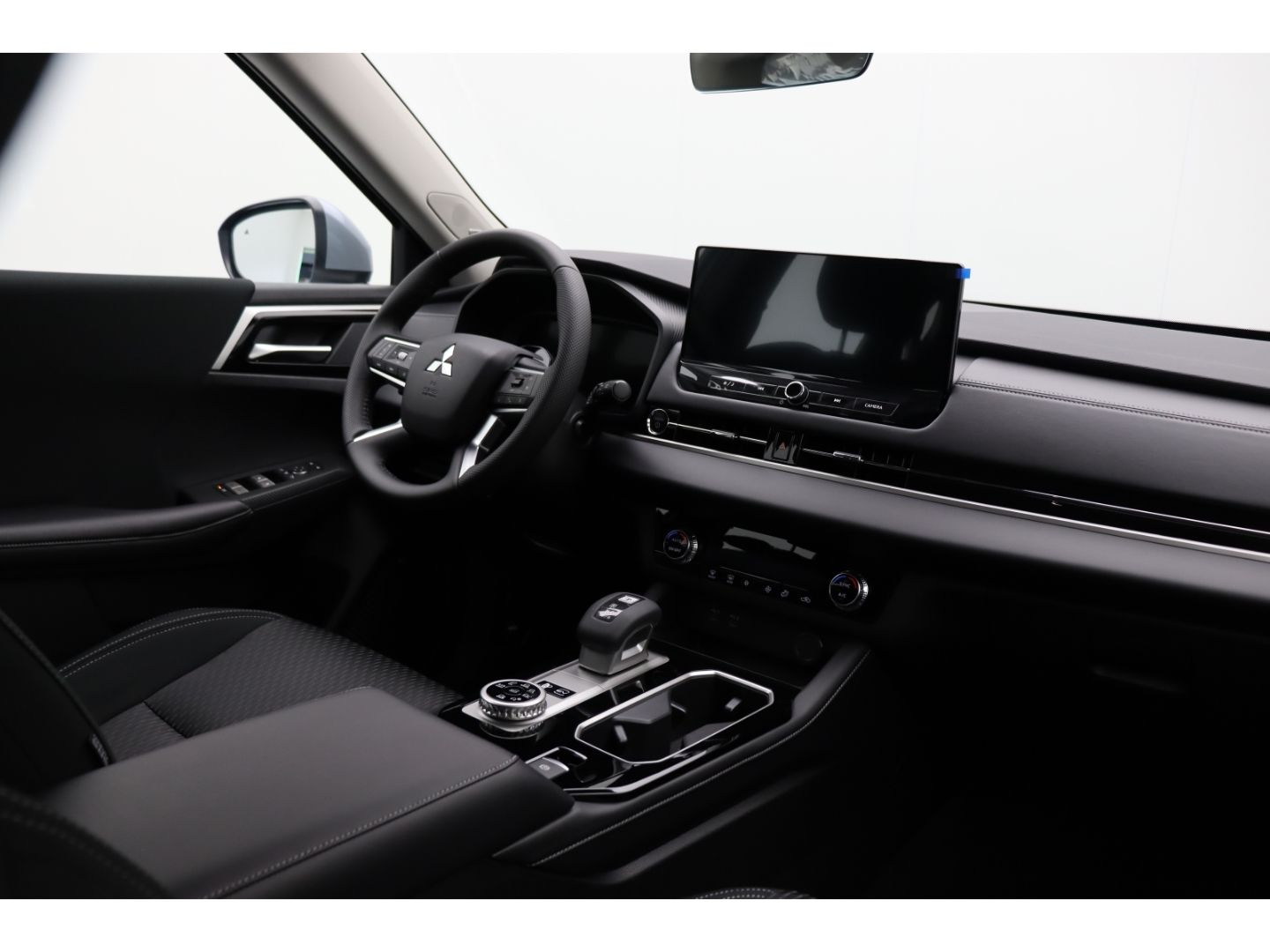 Fahrzeugabbildung Mitsubishi Outlander 2.4 PHEV 100 kW S-AWC Diamant ACC LED