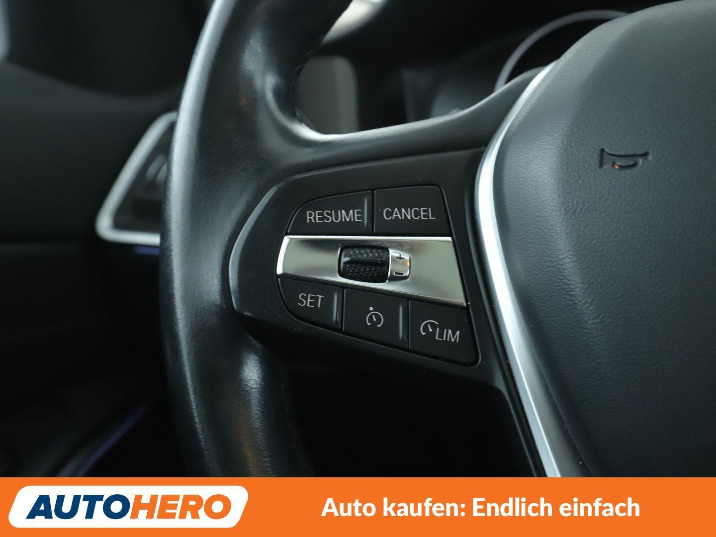 BMW 320i Sport Line Aut.*NAVI*LED*TEMPO*PDC*CAM*