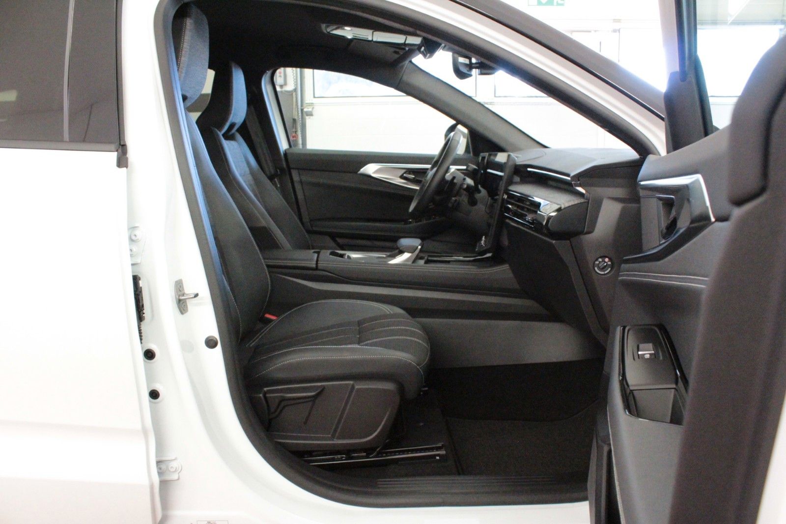 Fahrzeugabbildung Renault Austral Mild Hybrid 160 Techno Automatik*