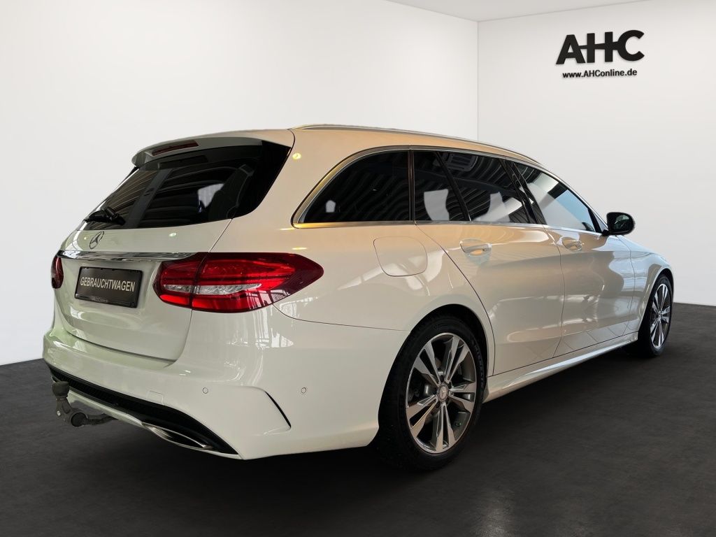 Fahrzeugabbildung Mercedes-Benz C 180 T AMG AHK Pano Totwi. LED SHZ Sport Navi