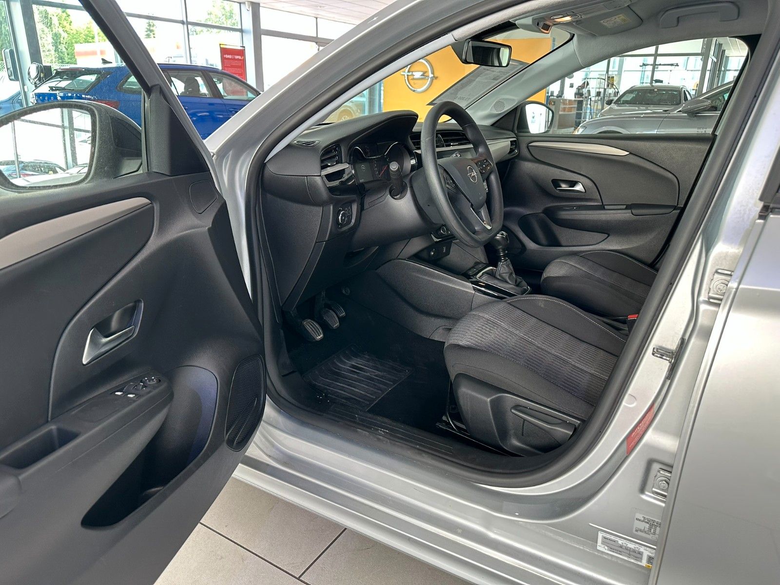 Fahrzeugabbildung Opel Corsa F Edition 1.2T NAVI/PDC/R'CAM/TEMPOMAT