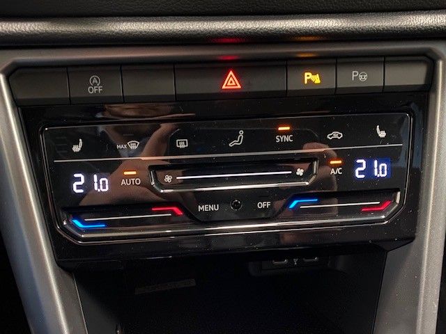 Fahrzeugabbildung Volkswagen T-Roc 1.5 TSI OPF DSG Life + ACC+AHK+BHZ LENKRAD
