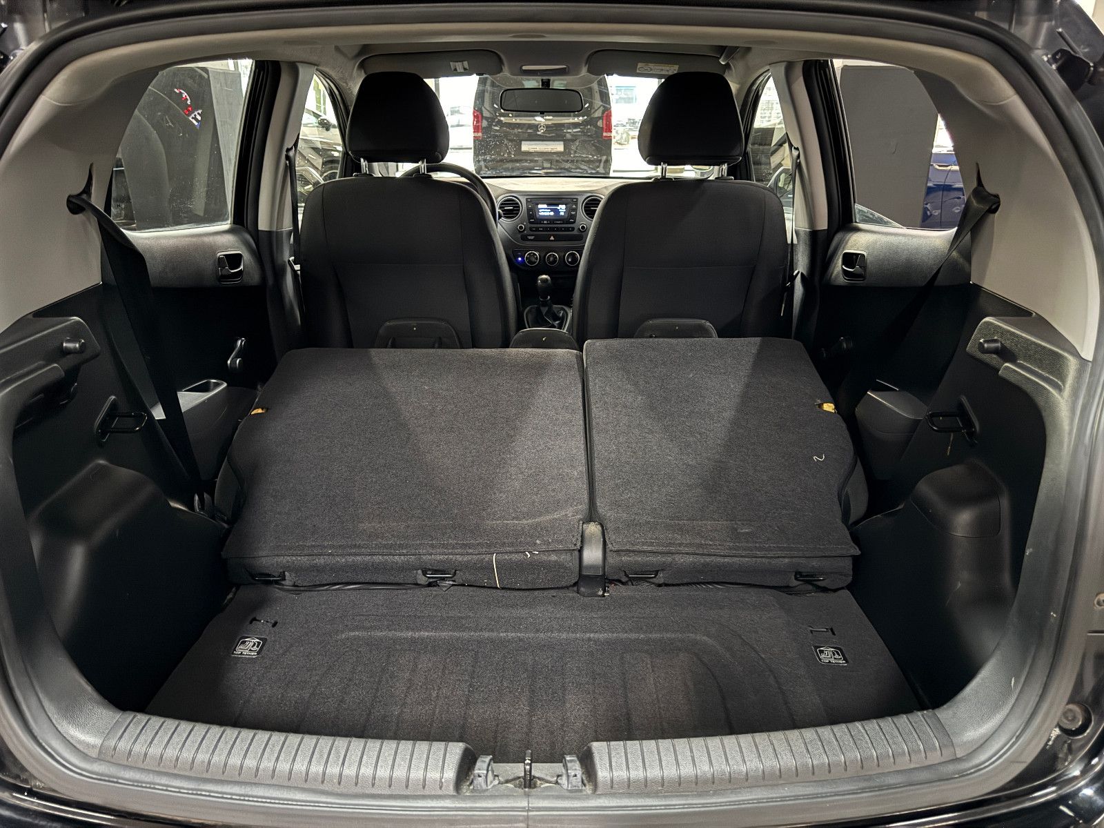 Fahrzeugabbildung Hyundai i10 CLASSIC FACELIFT MODELL TÜV BIS 03.2027