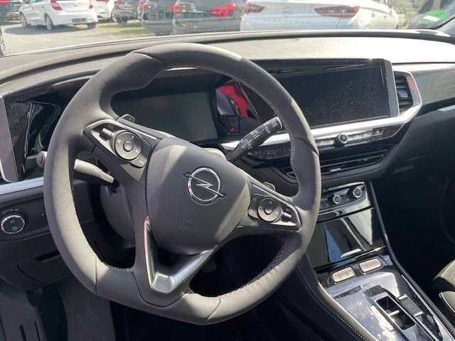 Fahrzeugabbildung Opel Grandland 1.2 Turbo MHEV GS AT+Navi+Sitzhzg.+Len