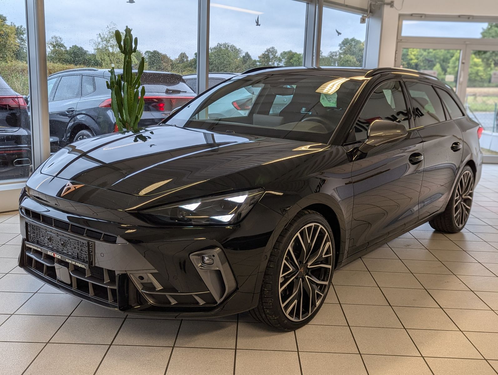 CUPRA Leon 1.5 eTSI Sennh Matrix Pano Edge/Dynamic AHK - Image 3