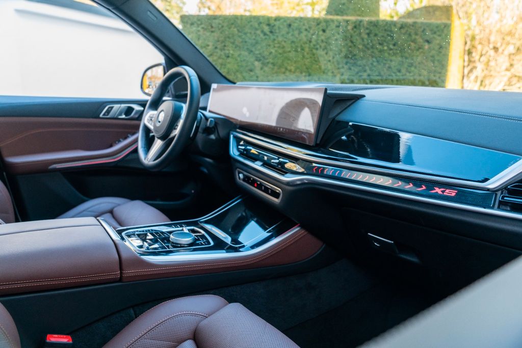 BMW X5 50e M SPORT PRO/ INNOVATION/ ICONIC GLOW BMW X5 50e M SPORT PRO/ INNOVATION/ ICONIC GLOW