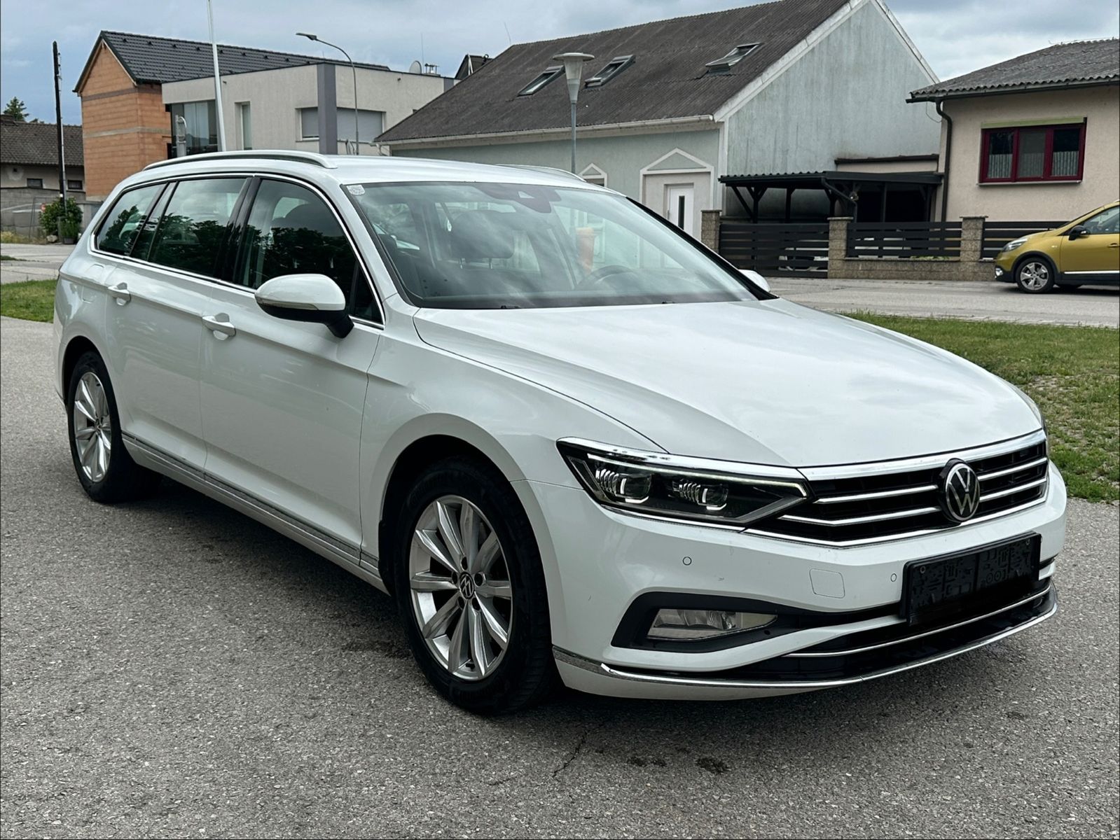 VW Passat 2.0 TDI DSG Elegance Matrix Kamera Navi