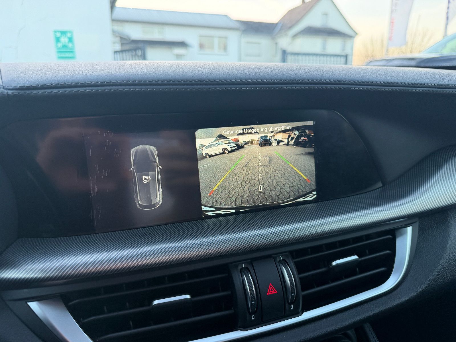 Fahrzeugabbildung Alfa Romeo Stelvio Veloce Q4/PANORAMA/H&K-SOUND/21''ZOLL