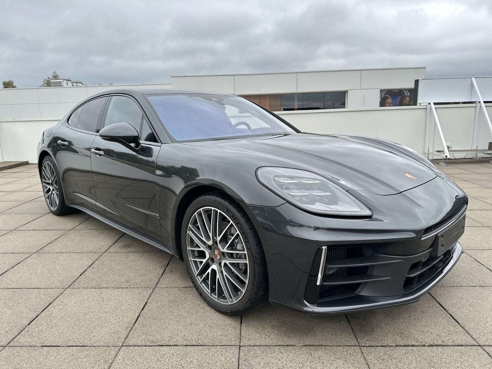 Porsche Panamera 4