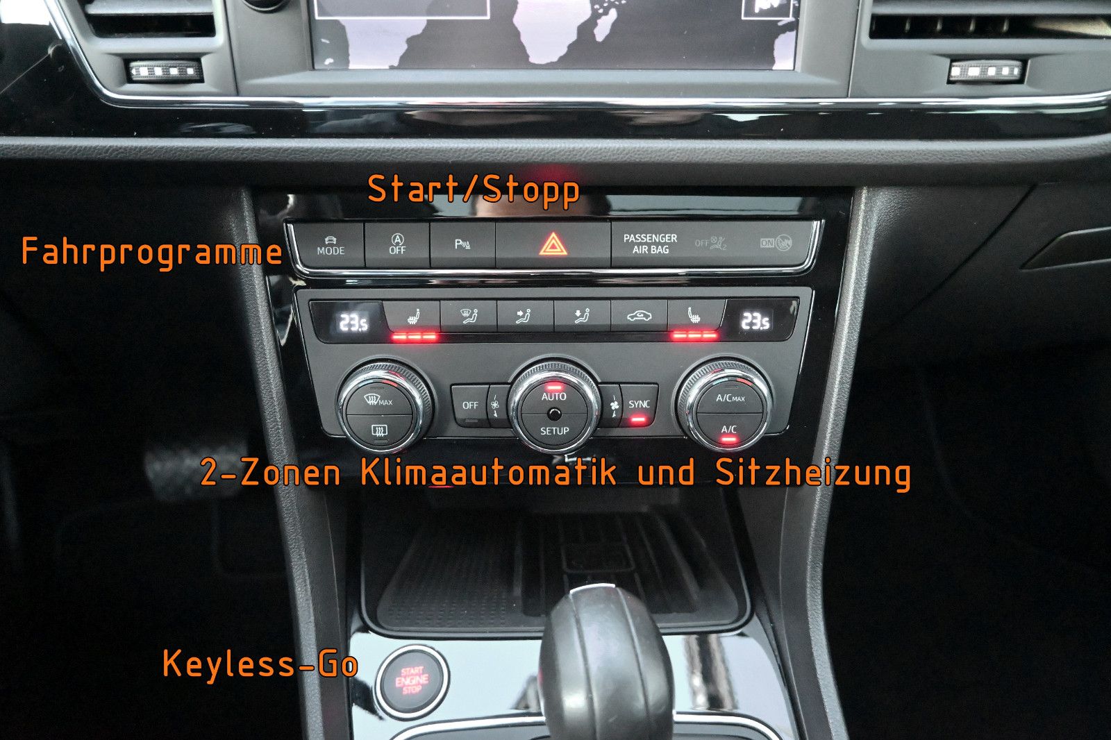 Fahrzeugabbildung SEAT Leon 2.0 TDI DSG FR °ACC°BEATS°DYNAMIC°KAM°PANO°