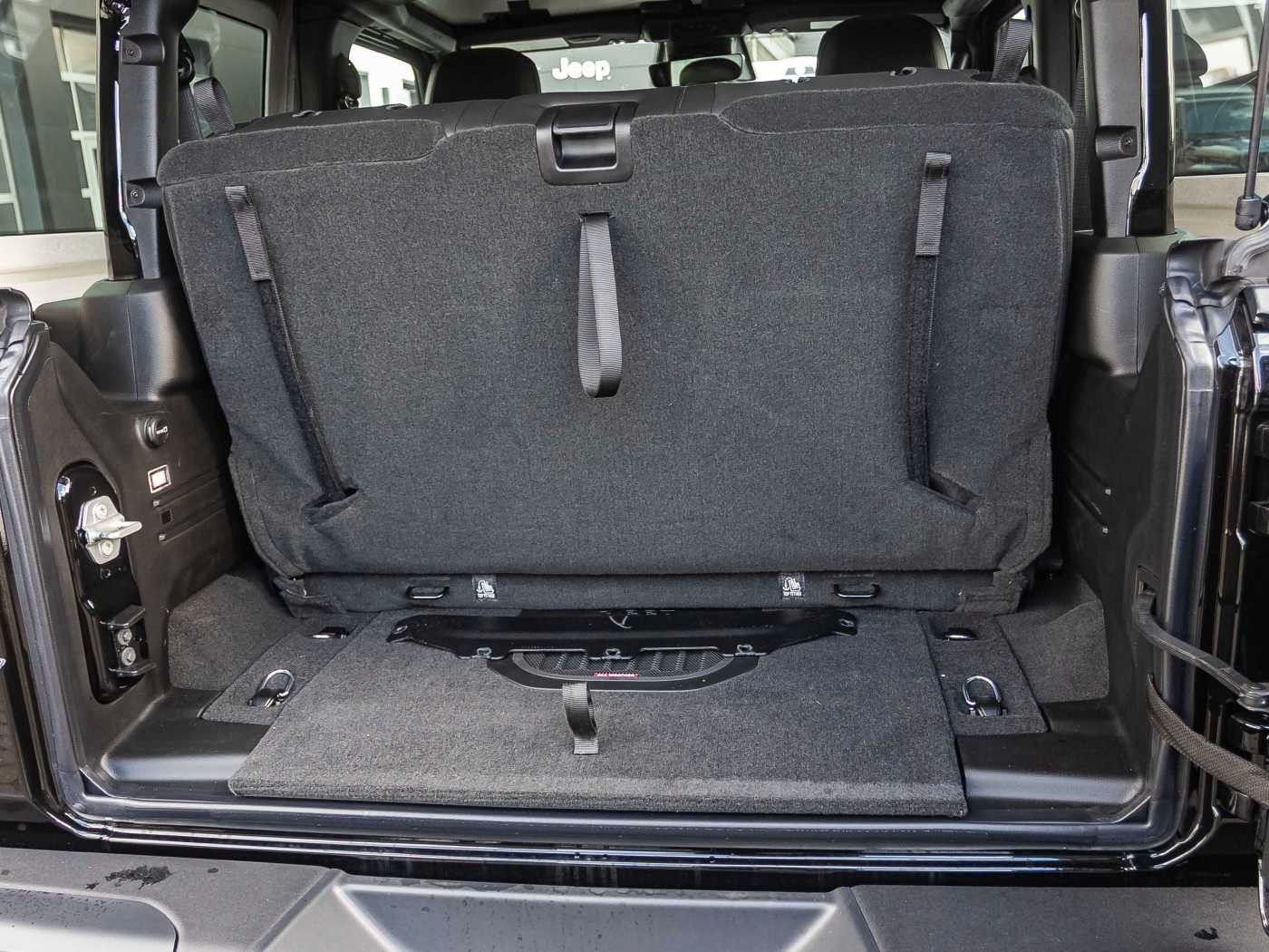 Fahrzeugabbildung Jeep Wrangler 2.0T-GDI Rubicon Recon Xtreme 4x4 WARN