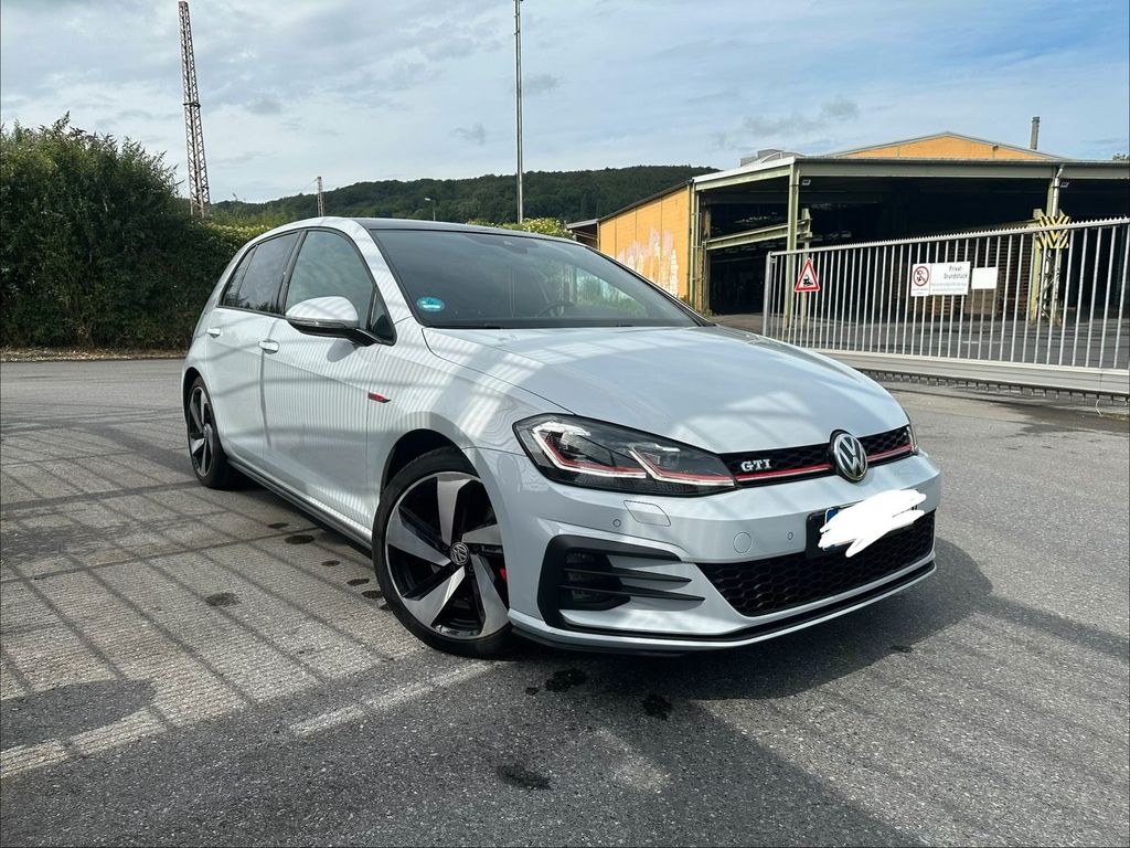 Image of Volkswagen Golf