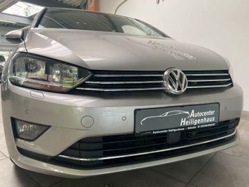 Volkswagen Golf - 1