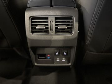 Fotografie des Nissan X-Trail 1.5 VC-T Mild-Hybrid Xtronic N-Connecta