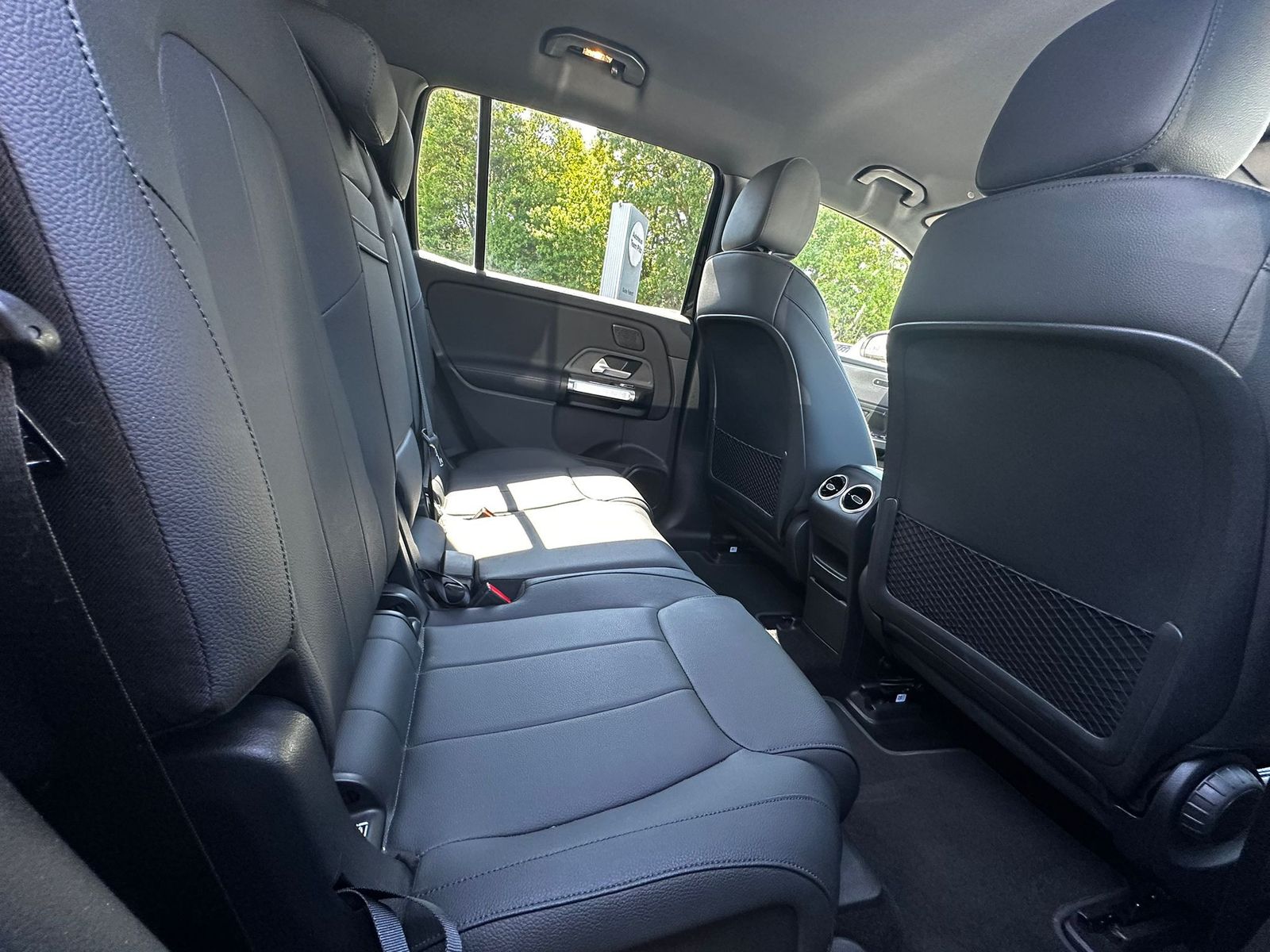 Fahrzeugabbildung Mercedes-Benz EQB 250 PROGRESS NAVI+LED+SITZHZ+KAMERA+TEMP+DAB