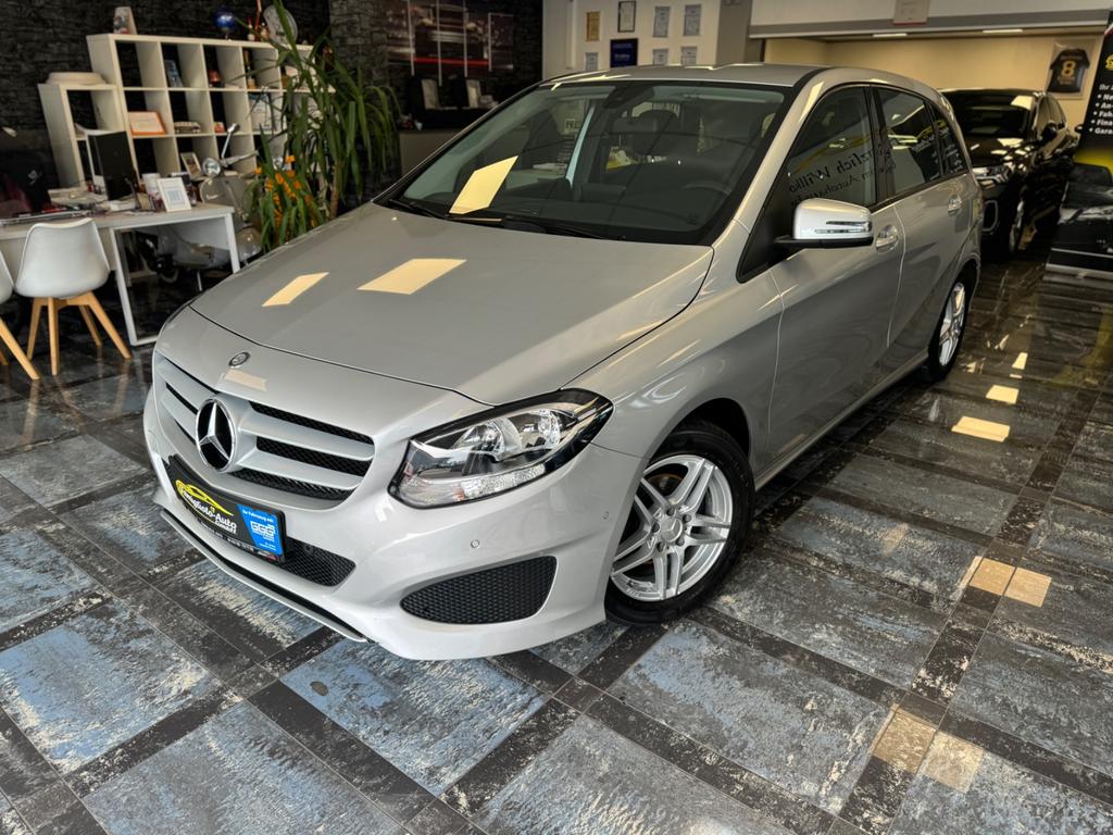Mercedes-Benz B 180