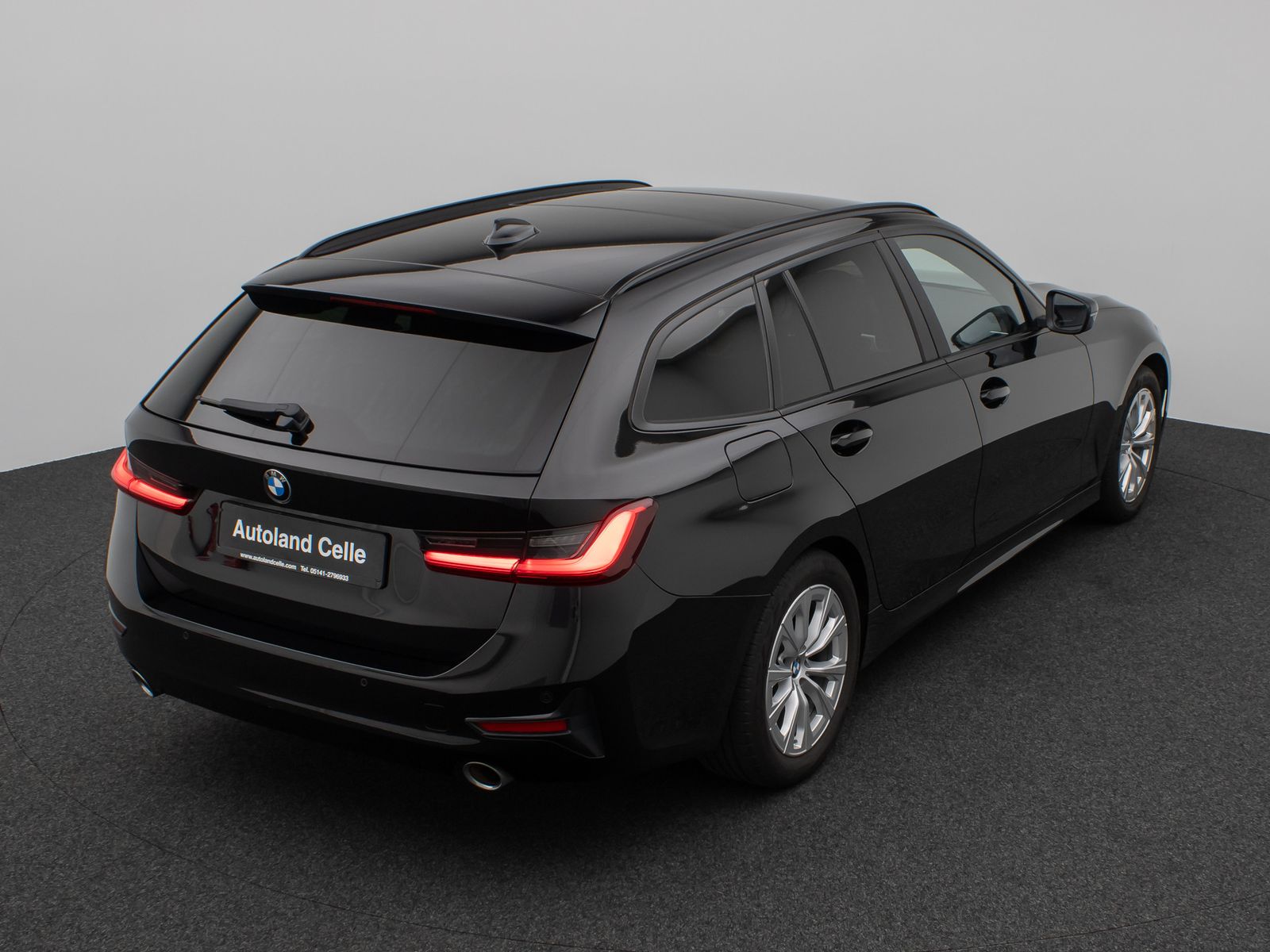Fahrzeugabbildung BMW 320d Panorama HiFi PDC LED Geschwindigkeitsreg