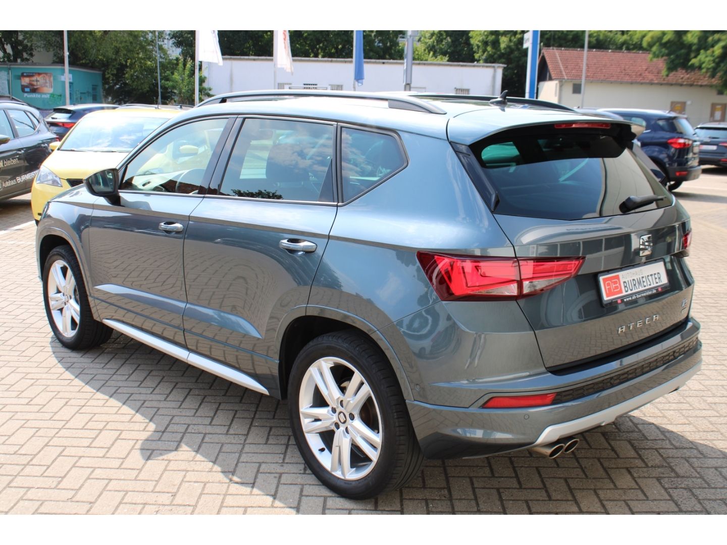Fahrzeugabbildung SEAT Ateca 4Drive FR ACC LED Pano RFK Full Link AHK W