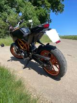 KTM Duke 390 mit Quickshifter - KTM VON 251 BIS 500 CCM