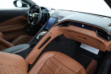 صورة مصغرة 11 لـ 2021 Ferrari ROMA