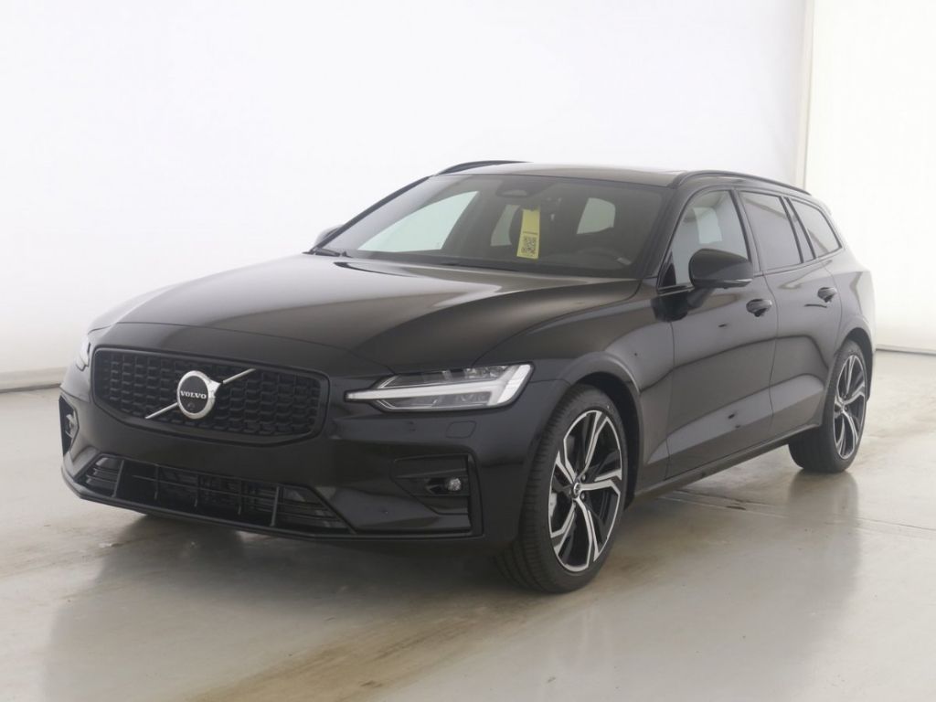 V60 Kombi B4 Plus Dark 360 HUD Pano HarmannKardo