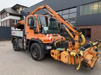 Mercedes-Benz U-400 Mulag/Salzstreuer/Waschgerät