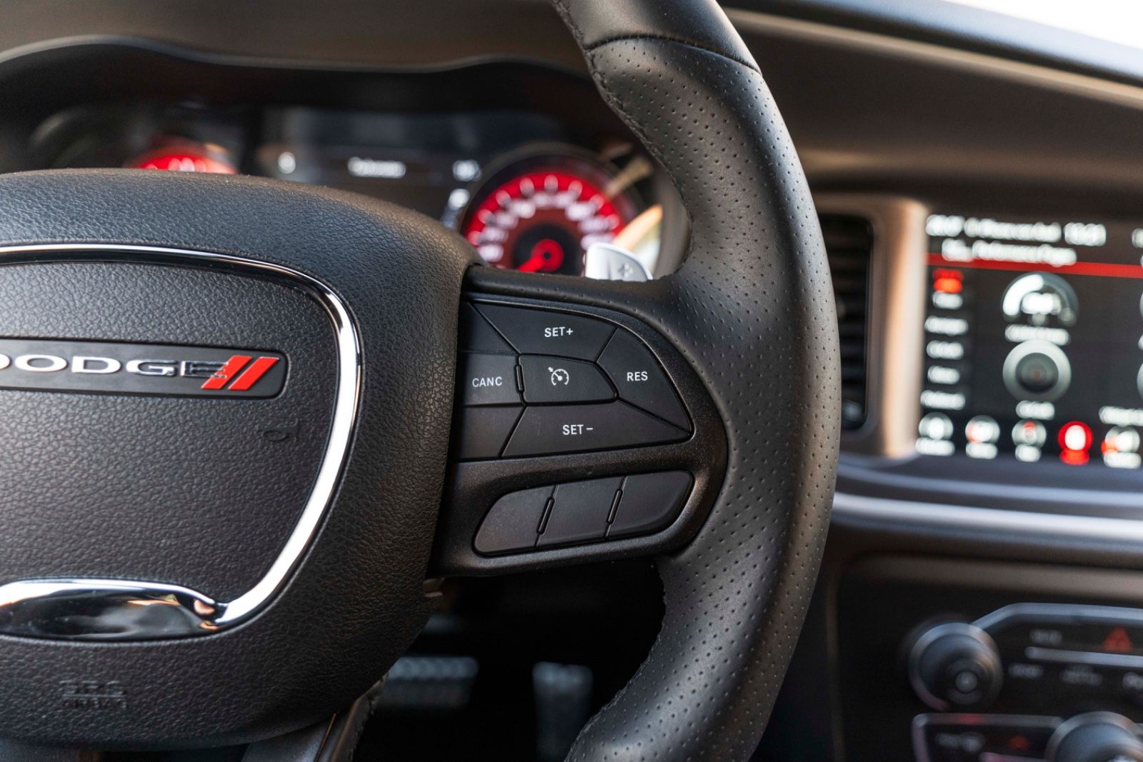 Fahrzeugabbildung Dodge Charger 5,7L DAYTONA WIDEBODY ALPINE CARPLAY KAM