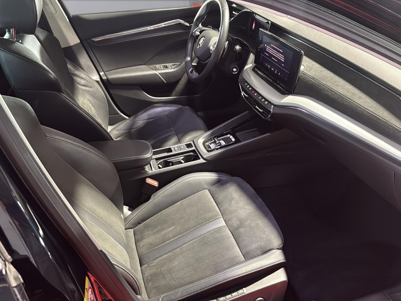 Fahrzeugabbildung SKODA Octavia/ First Edition- Standhz./AHK /1. Hand