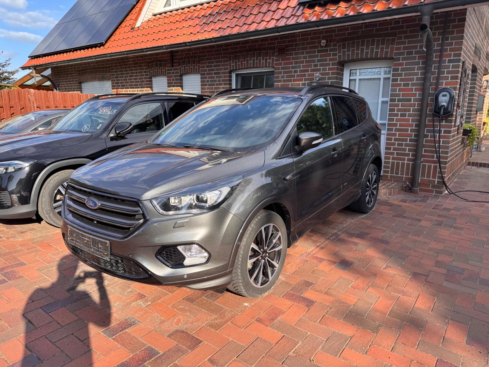 Ford Kuga ST-Line, Autom., Kamera, LED, Navi, uvm.!!!