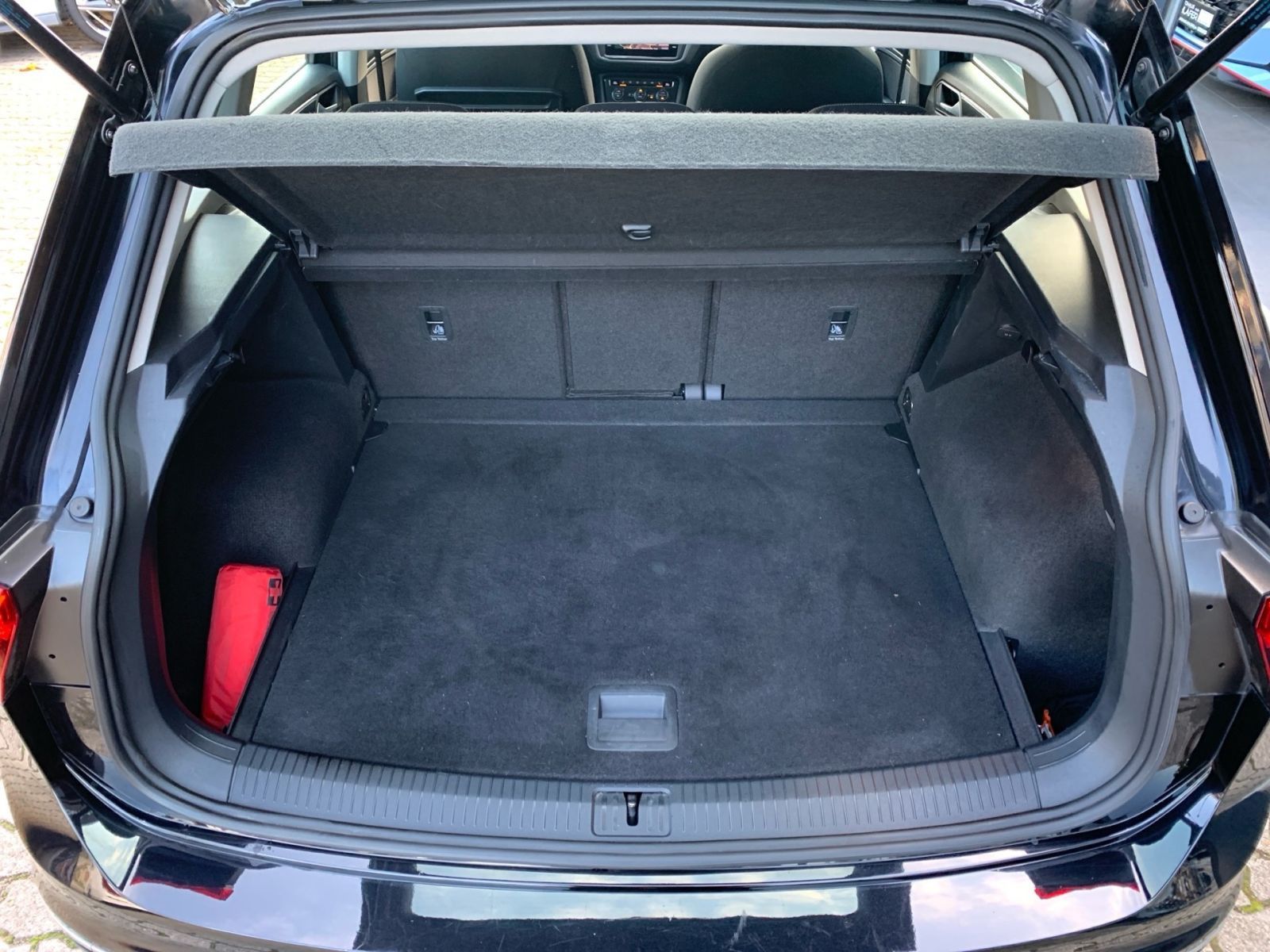 Fahrzeugabbildung Volkswagen Tiguan 1.5 TSI 7-DSG Highline OPF Navi AHK