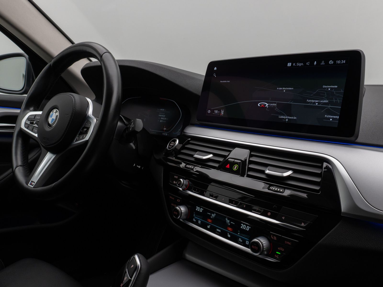 Fahrzeugabbildung BMW 520d Kamera DAB CockPitPro Alarm Sport Leder LED